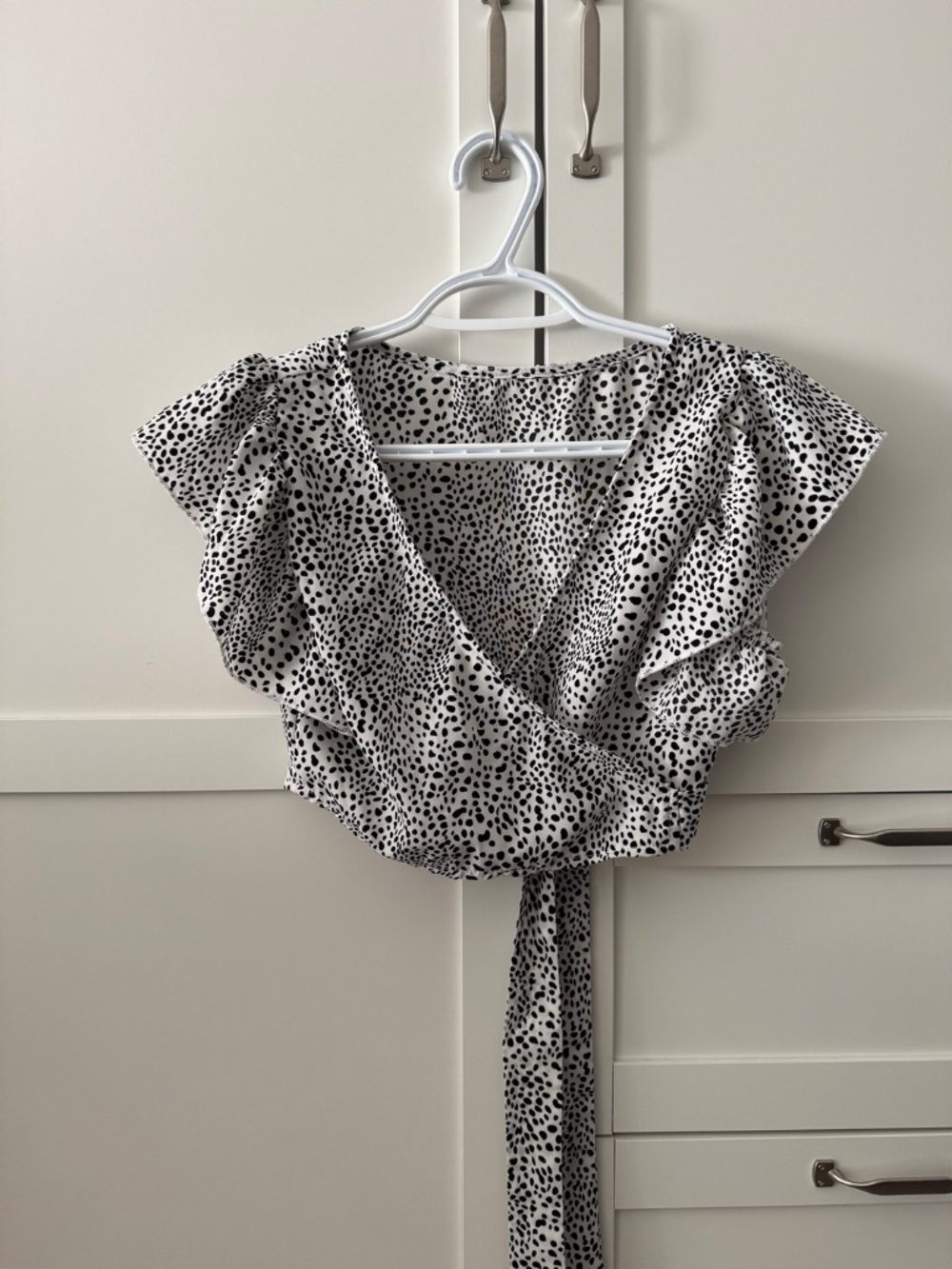 Dynamite Wrap Cropped Blouse